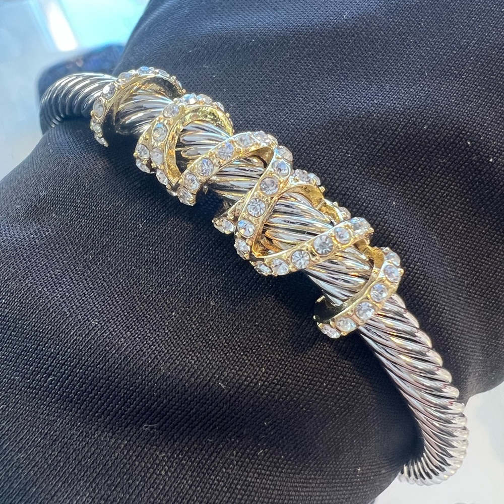 #06 Two Tone Fashion Jewelry Bangle